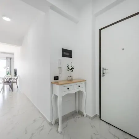 The Seafront Haven By Ps Apartment *