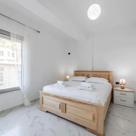 The Seafront Haven By Ps Apartman Durrës